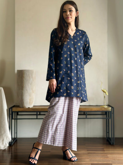 BIDARA Kurung Set in Navy-lilac