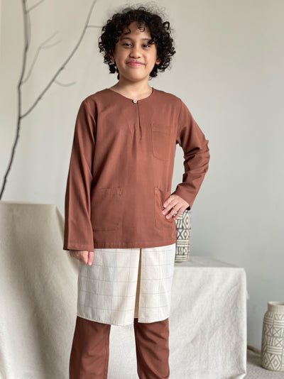 NUH Teluk Belanga Baju Melayu Set in Cocoa