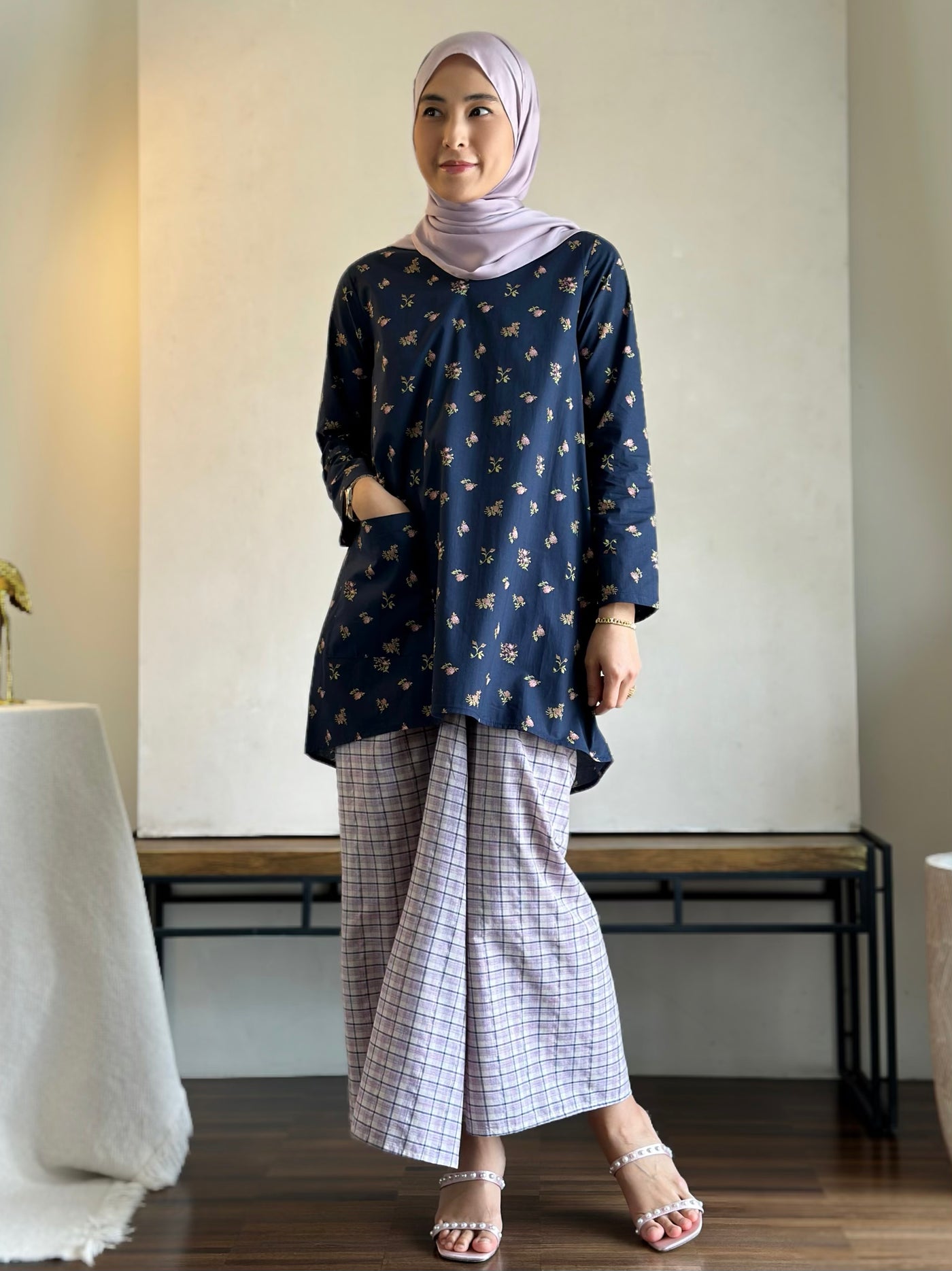 BIDARA Kurung Set in Navy-lilac