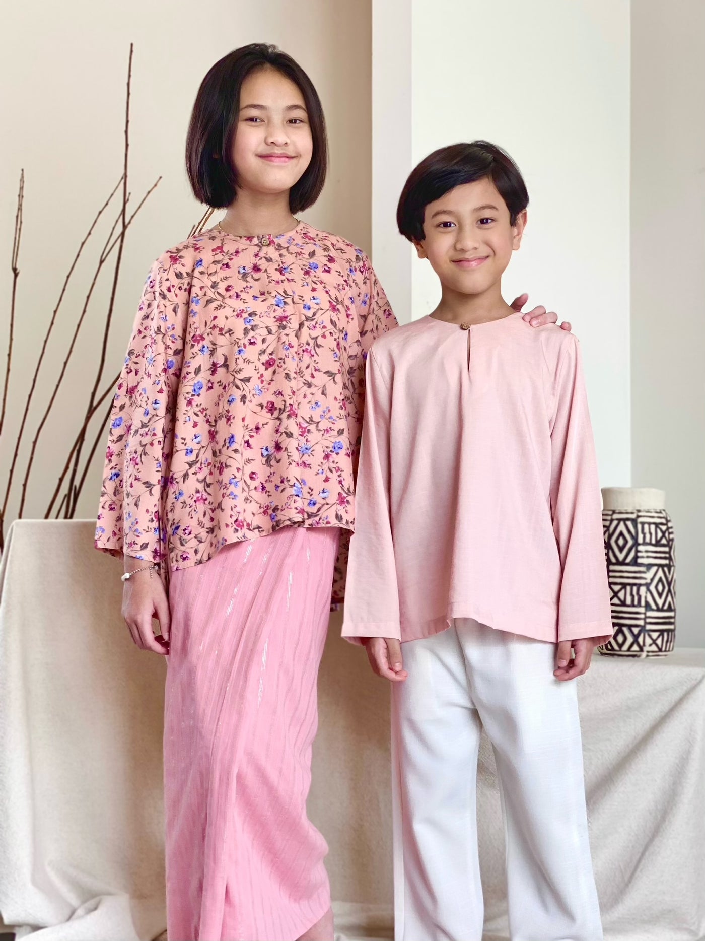 DAMAI Teluk Belanga Kurta in Pink