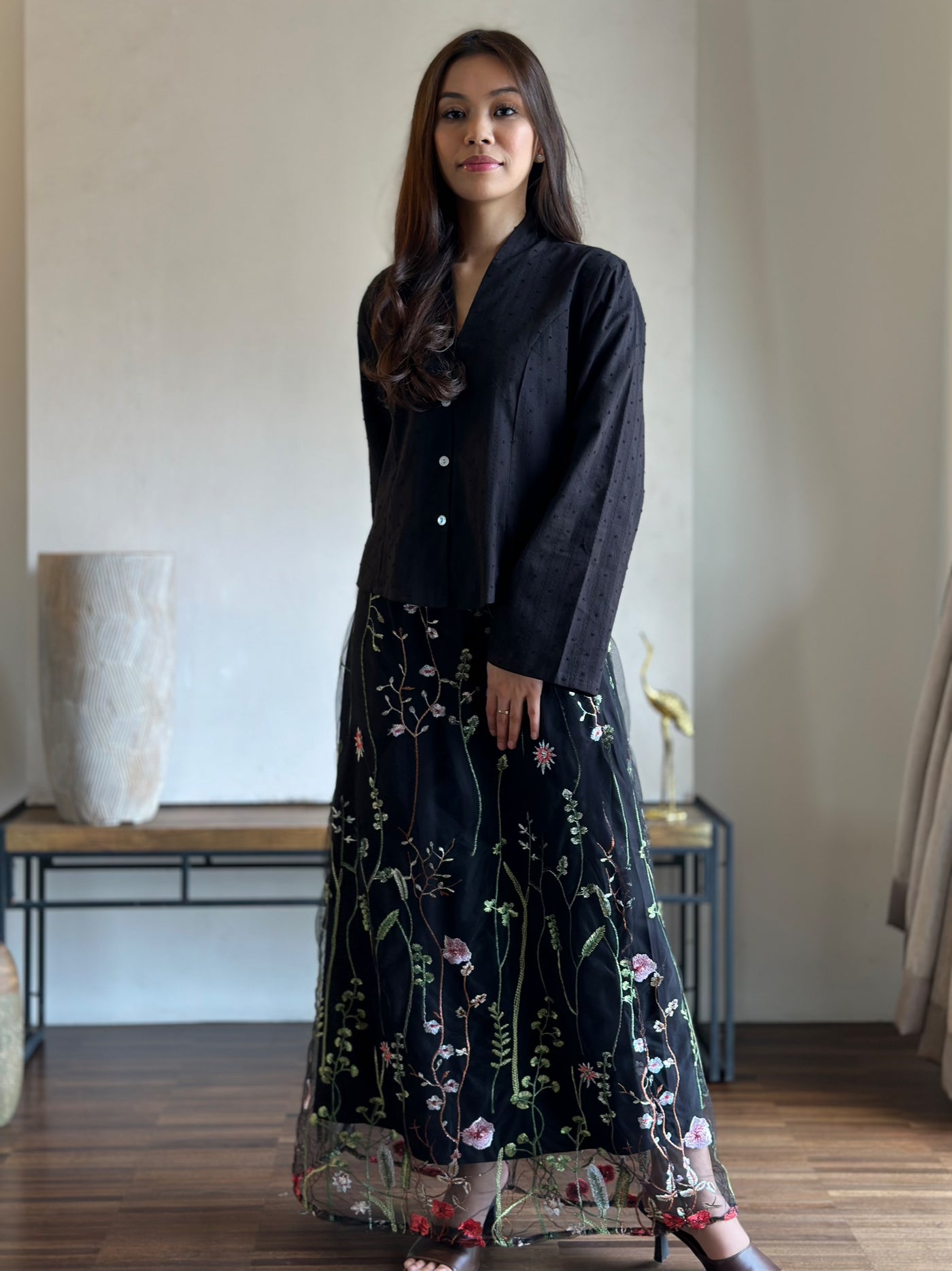 CAMELIA Modern Mini Kebaya Set in Black Bloom