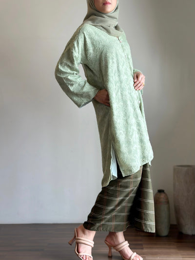 ANGGUN Kebarung Set in Olive