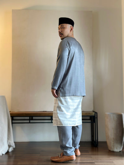 MALIK Teluk Belanga Baju Melayu Set in Pewter