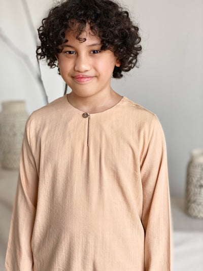 DAMAI Teluk Belanga Kurta in Peach