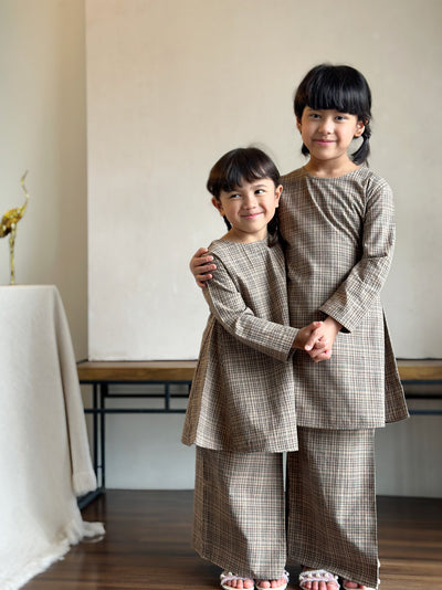 MELATI Kurung Pahang Set in Tartan Checks