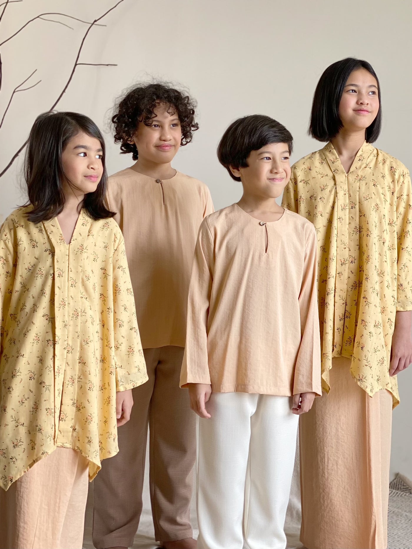 DAMAI Teluk Belanga Kurta in Peach