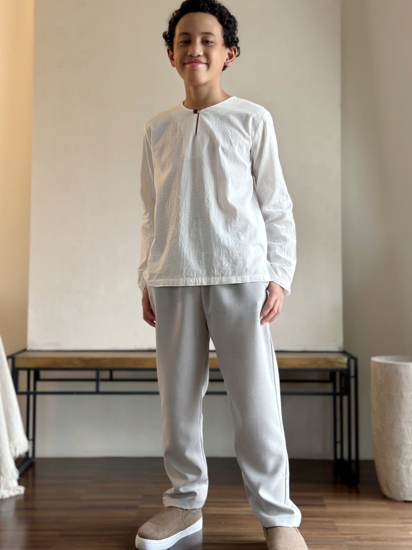 DAMAI Teluk Belanga Kurta in White