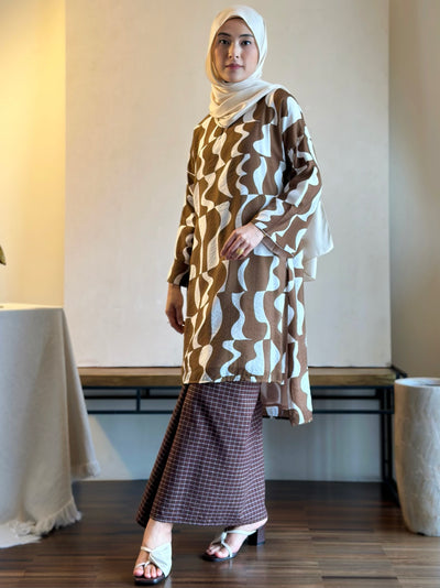 TANJUNG Long Kurung Set in Cocoa