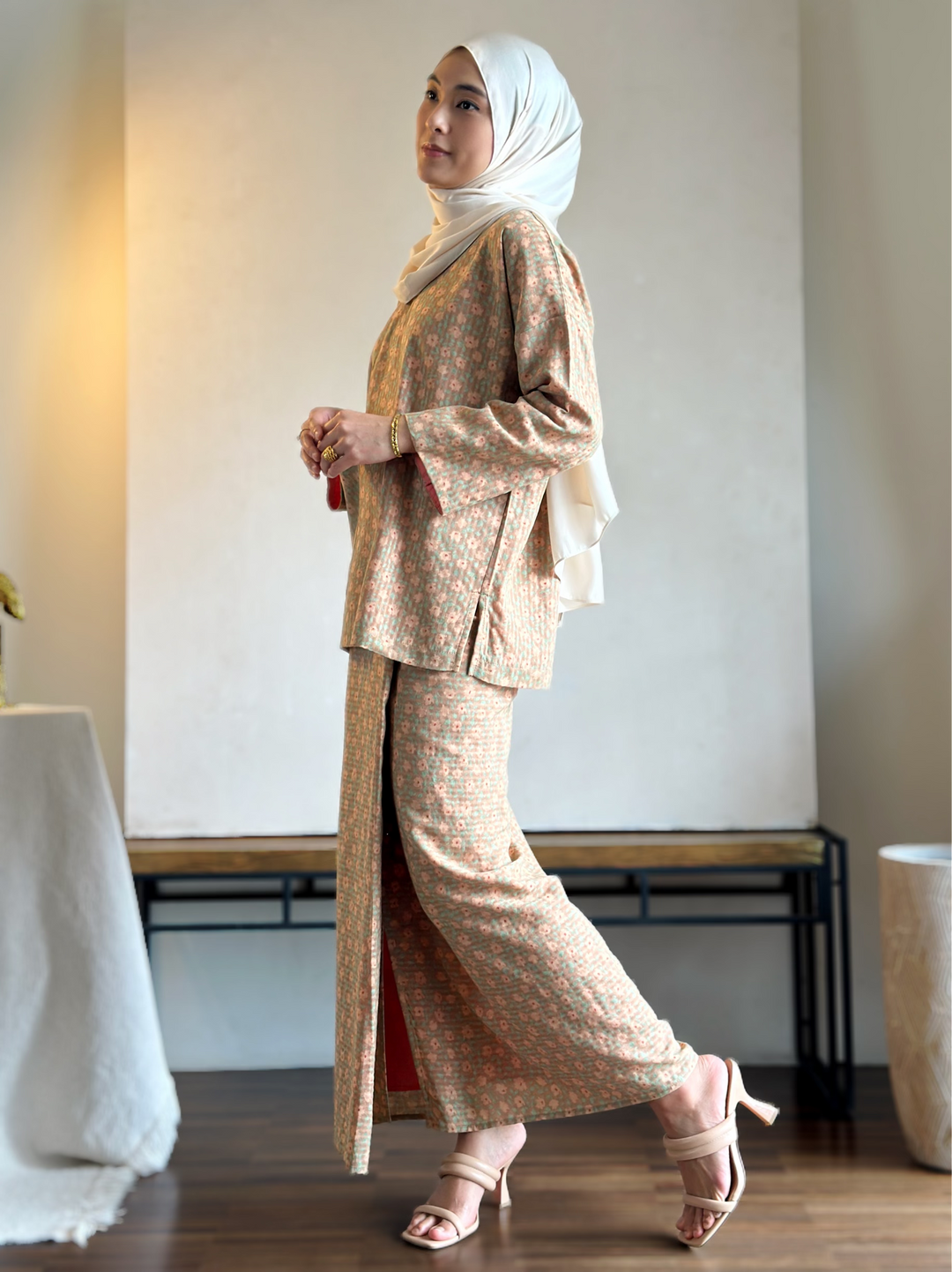 MULUS Kurung Kedah Set in Peach Floral