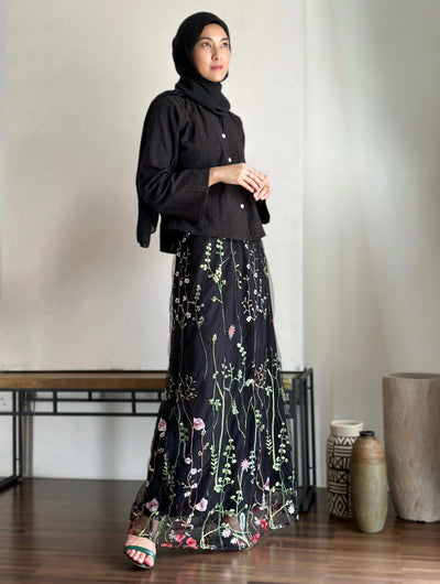 CAMELIA Modern Mini Kebaya Set in Black Bloom