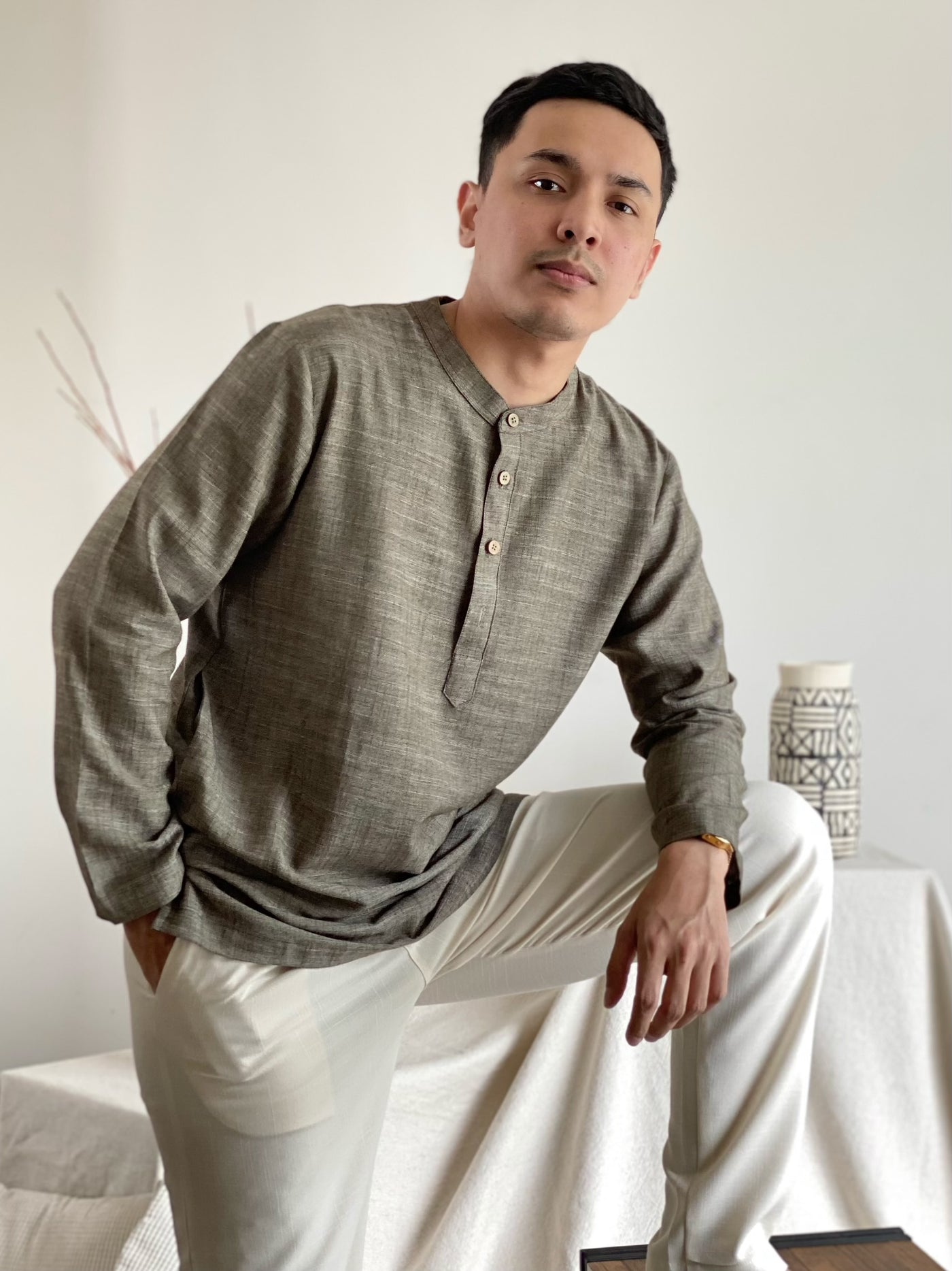 AHMAD Kurta in Mud Green