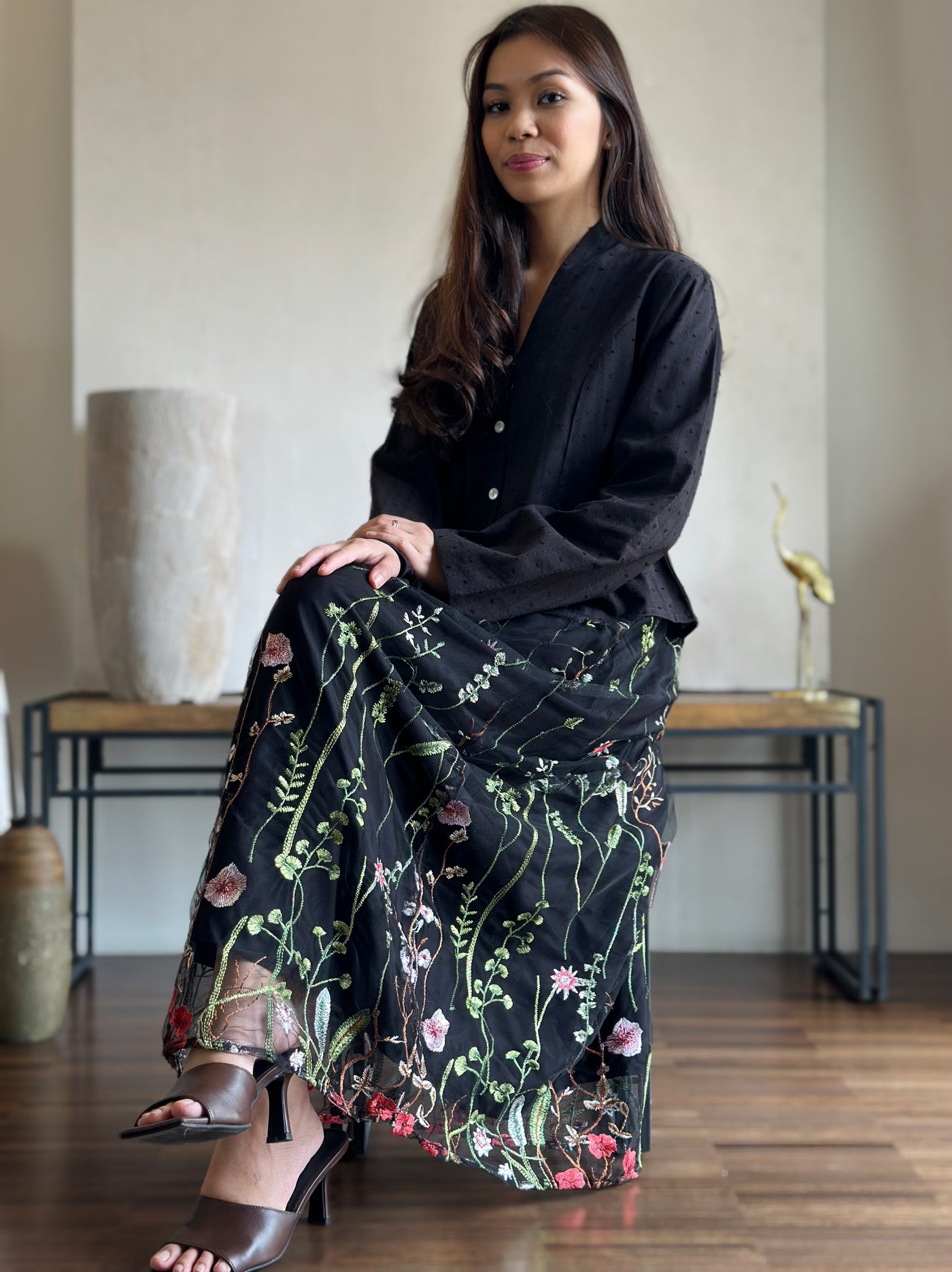 CAMELIA Modern Mini Kebaya Set in Black Bloom