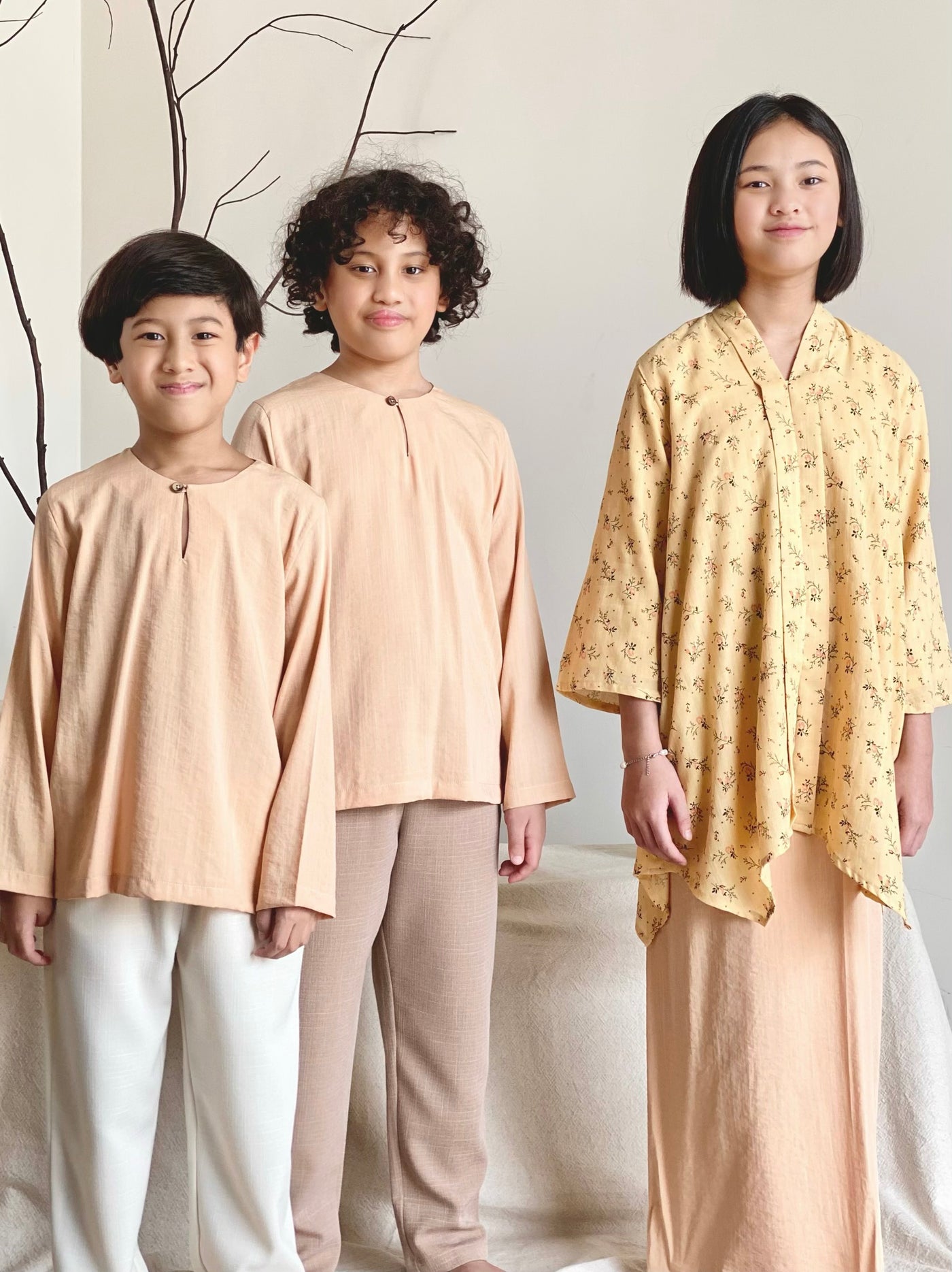 DAMAI Teluk Belanga Kurta in Peach