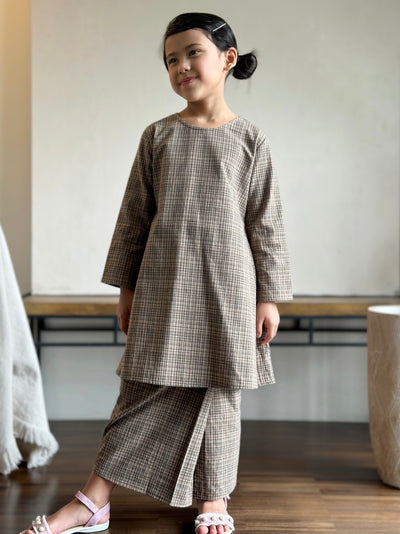 MELATI Kurung Pahang Set in Tartan Checks