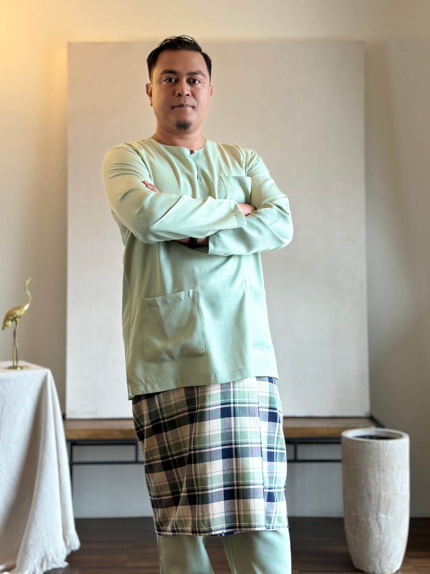 MALIK Teluk Belanga Baju Melayu Set in Mint
