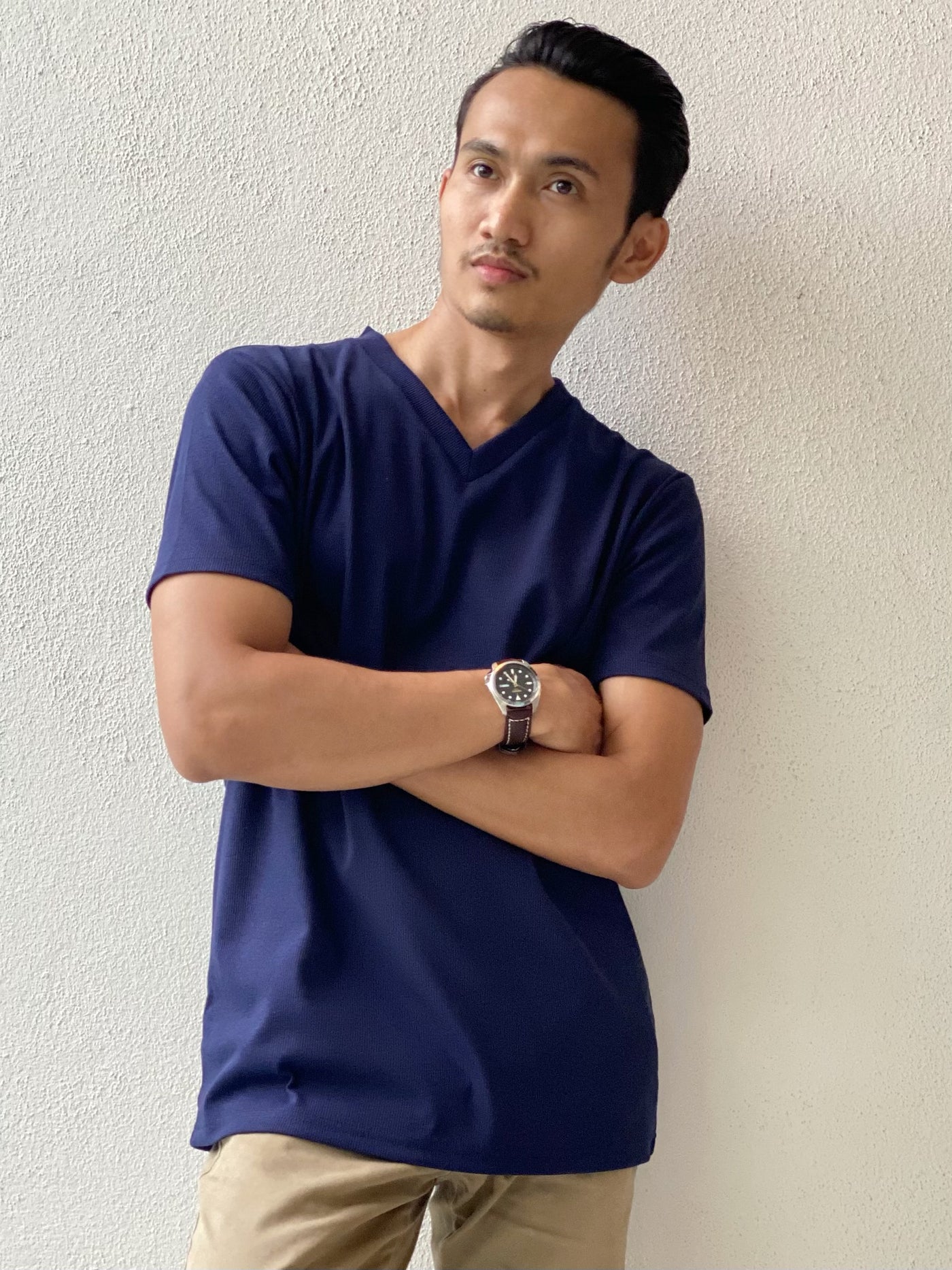 AARON V-Neck Tee in Navy