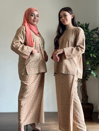 MULUS Kurung Kedah Set in Peach Floral