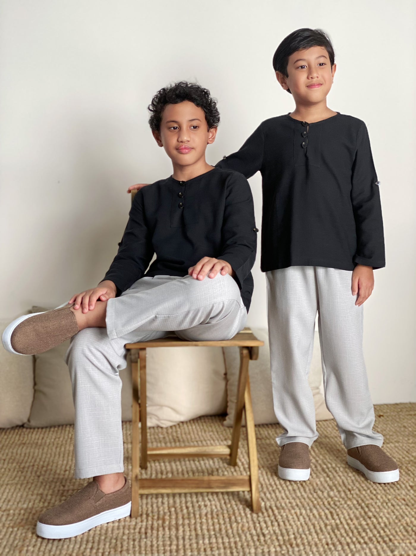 EZRA Kurta in Charcoal
