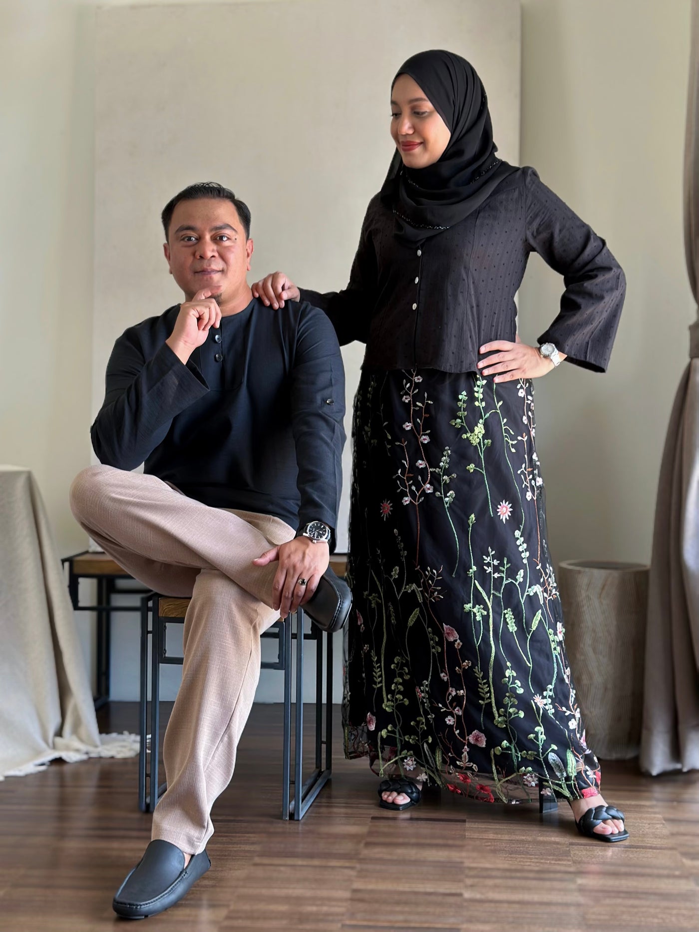 CAMELIA Modern Mini Kebaya Set in Black Bloom