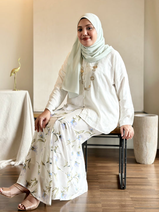 MUSTIKA Mini Kebarung Set in White Garden