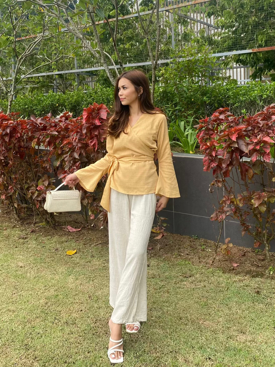 DONNA Wrap Blouse