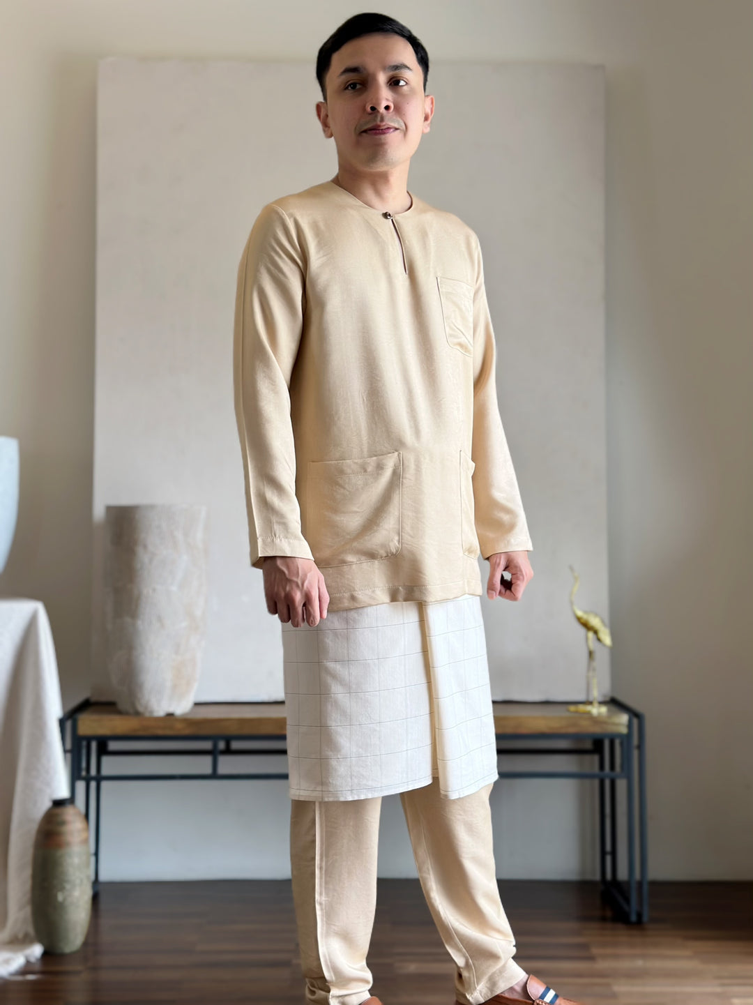 IDRIS Pelikat Style Samping in Ivory Windowpane