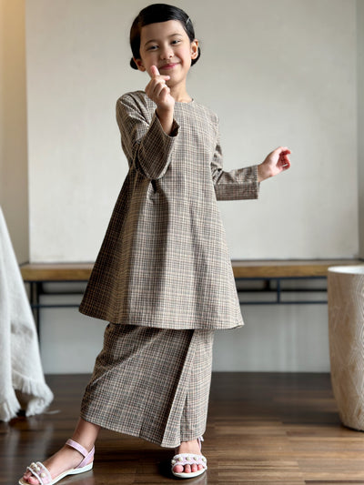MELATI Kurung Pahang Set in Tartan Checks
