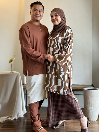 MALIK Teluk Belanga Baju Melayu Set in Cocoa