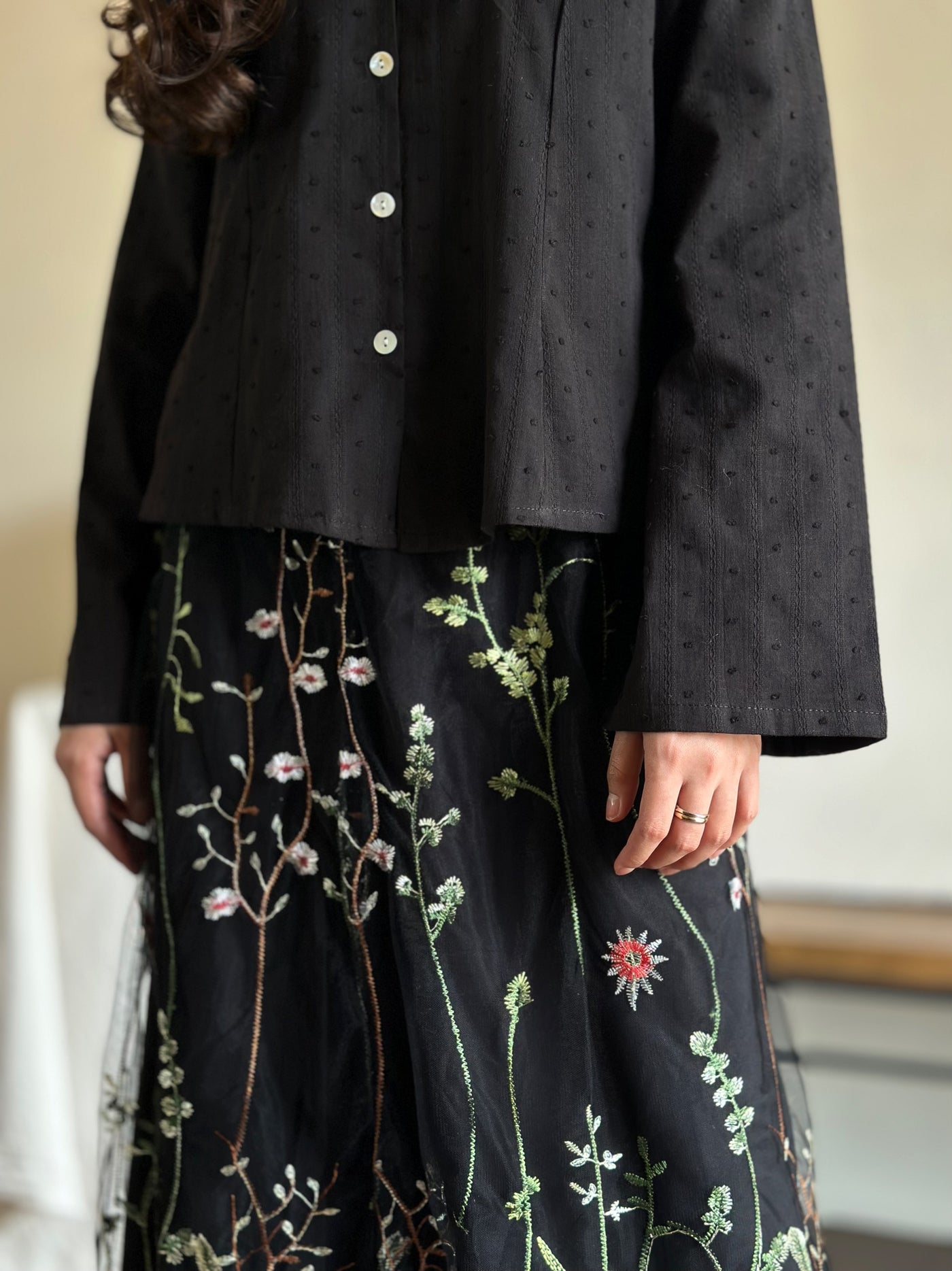 CAMELIA Modern Mini Kebaya Set in Black Bloom