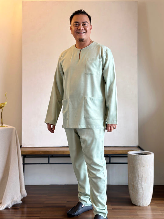 MALIK Teluk Belanga Baju Melayu Set in Mint