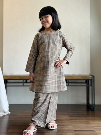 MELATI Kurung Pahang Set in Tartan Checks