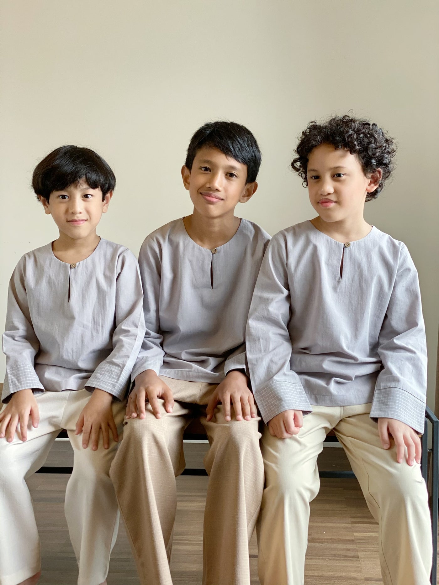 DAMAI Teluk Belanga Kurta in Grey