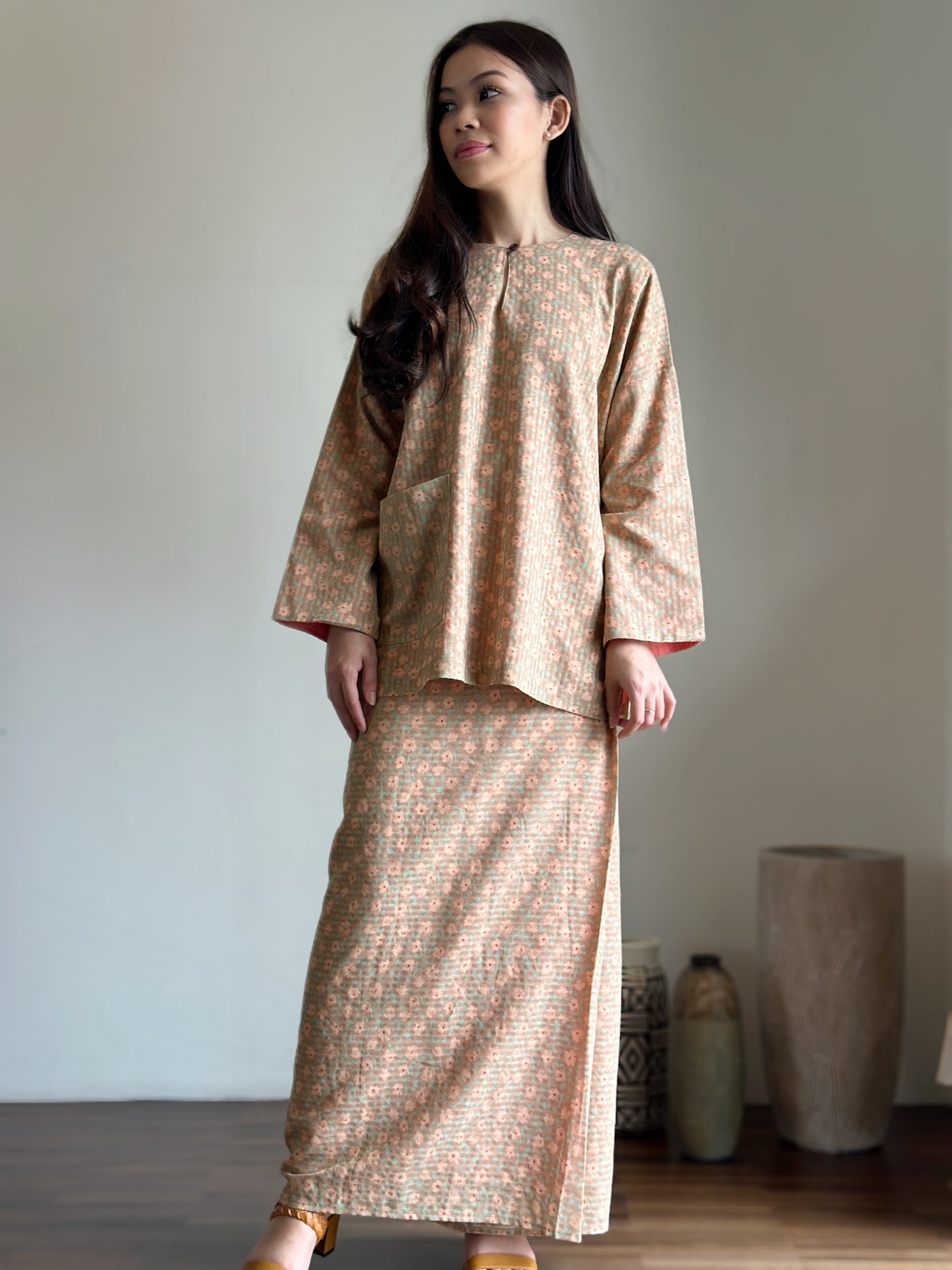 MULUS Kurung Kedah Set in Peach Floral