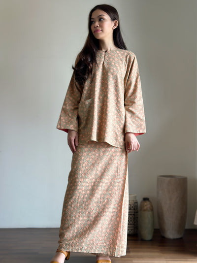 MULUS Kurung Kedah Set in Peach Floral