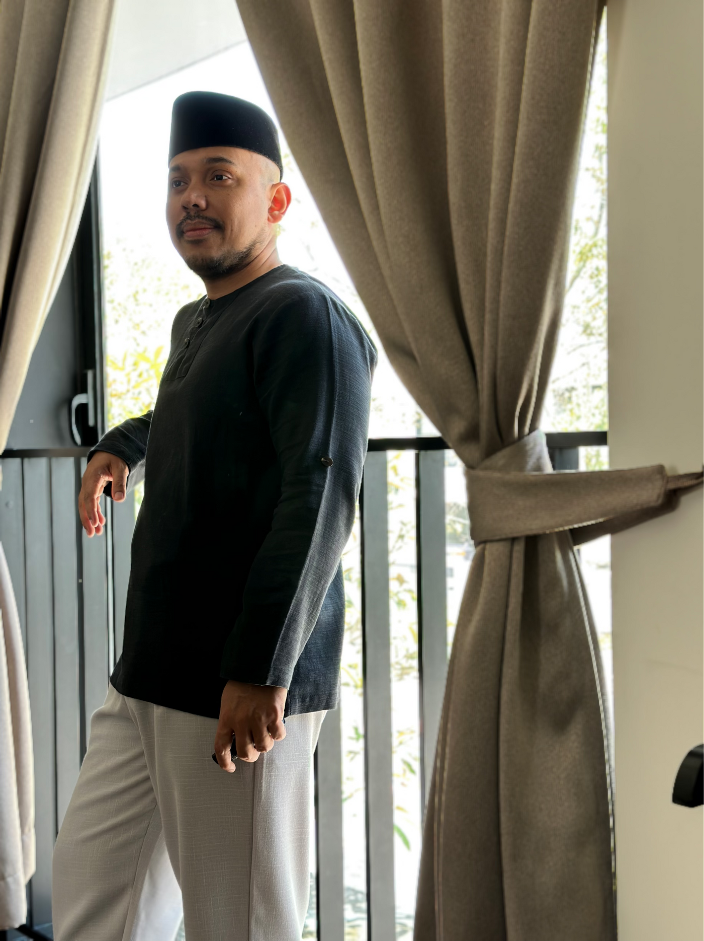 ELIAS Kurta in Charcoal