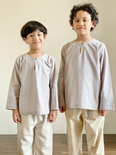DAMAI Teluk Belanga Kurta in Grey