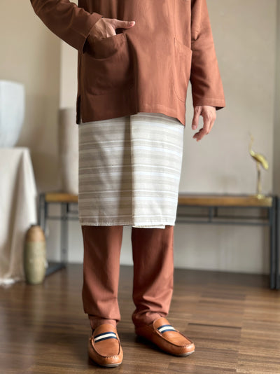 MALIK Teluk Belanga Baju Melayu Set in Cocoa