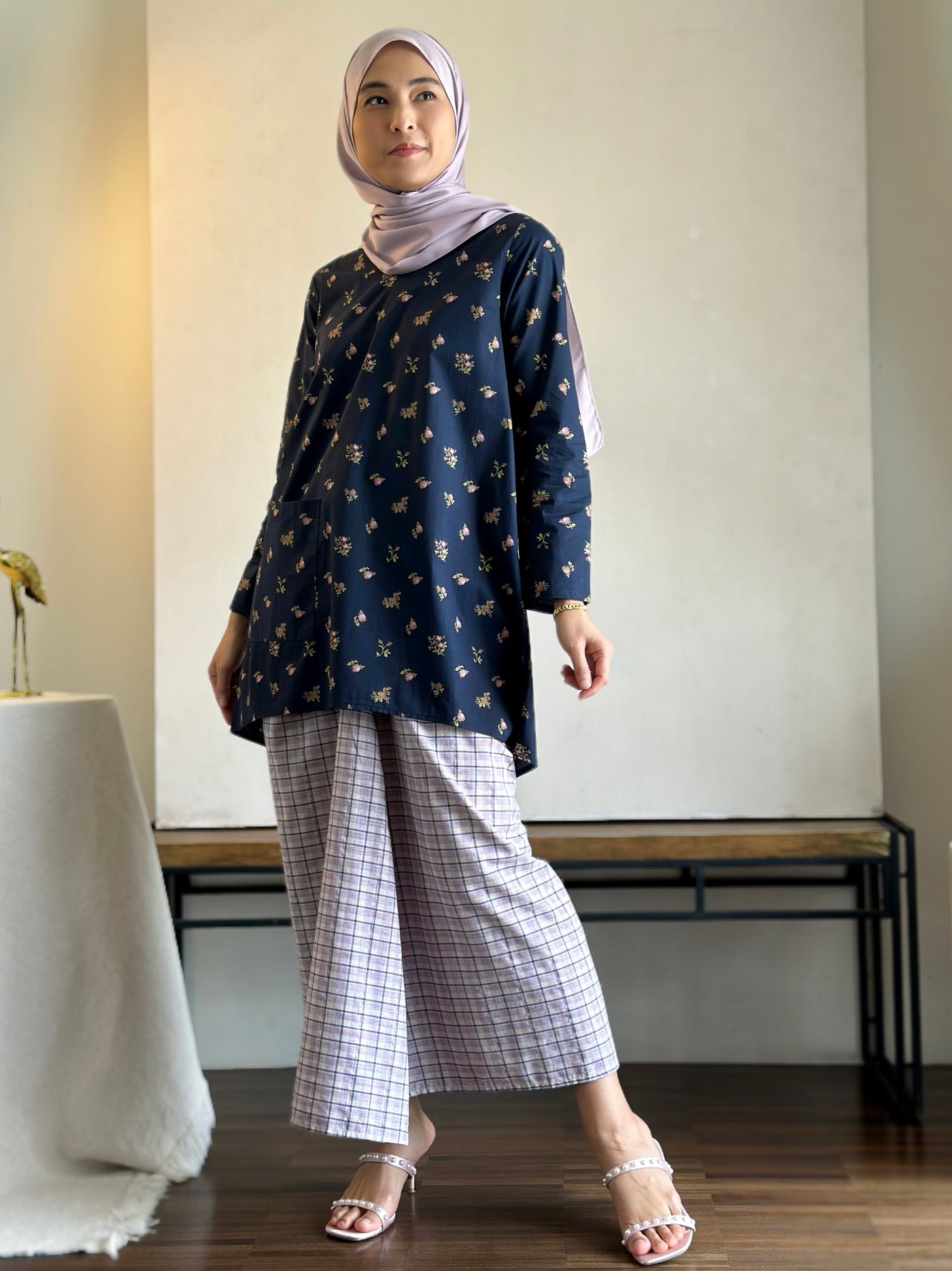BIDARA Kurung Set in Navy-lilac