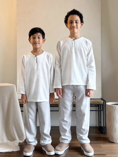 DAMAI Teluk Belanga Kurta in White