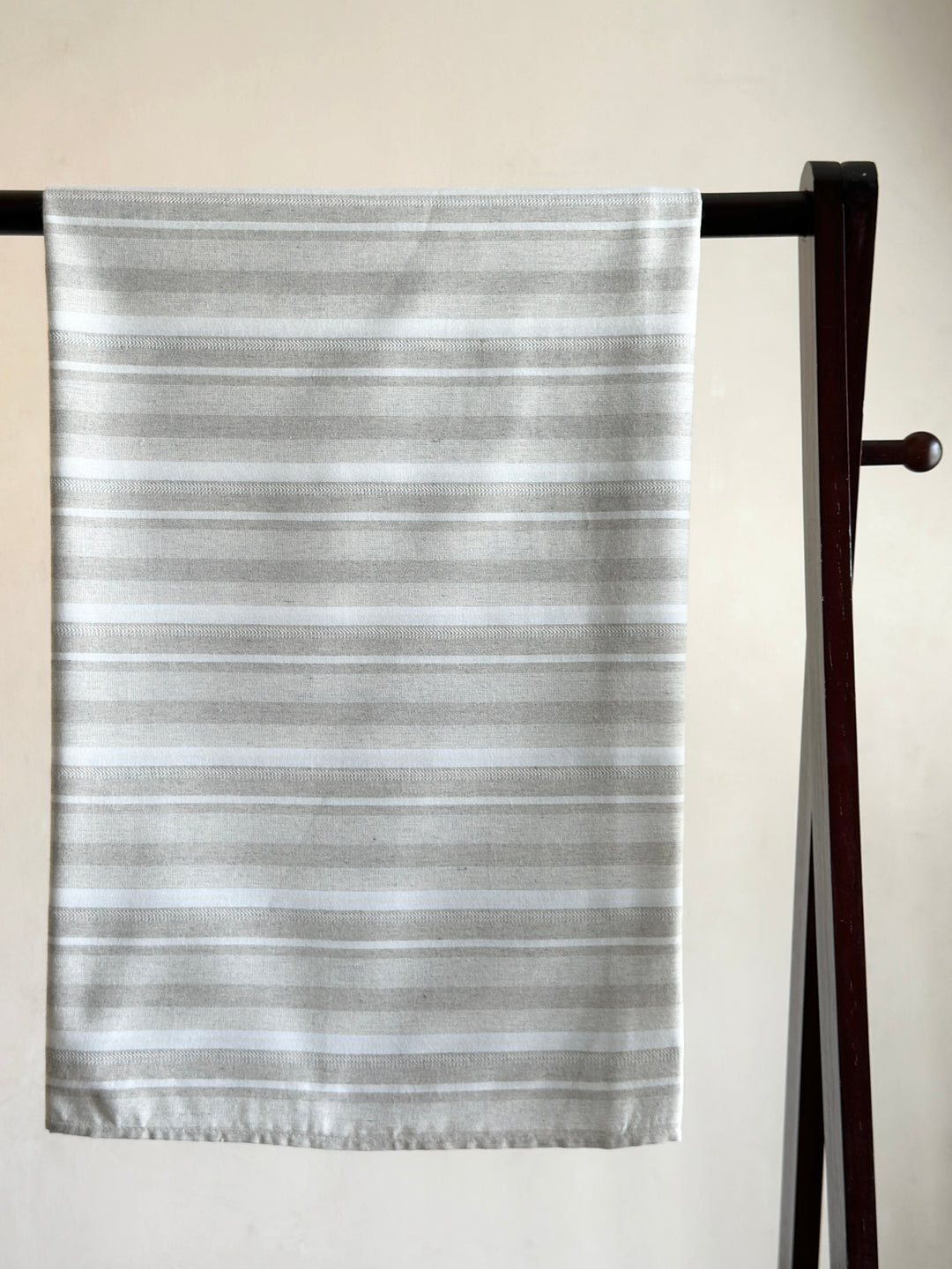 IDRIS Pelikat Style Samping in Grey Stripes