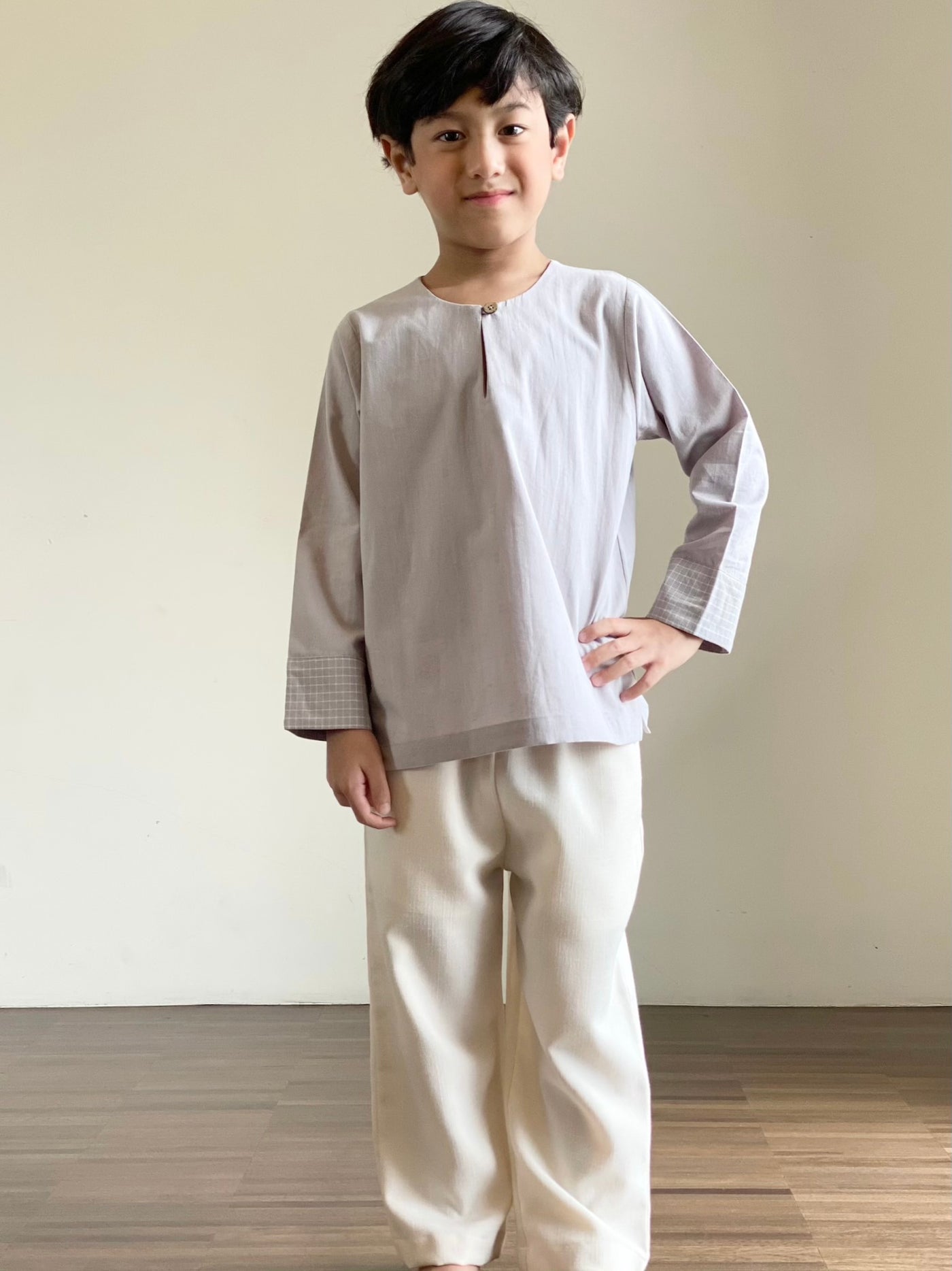 DAMAI Teluk Belanga Kurta in Grey