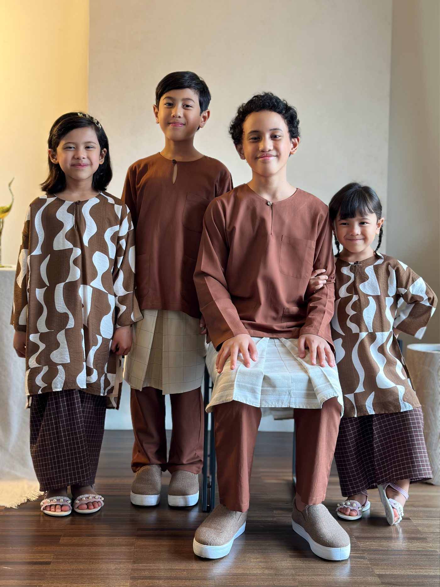 NUH Teluk Belanga Baju Melayu Set in Cocoa
