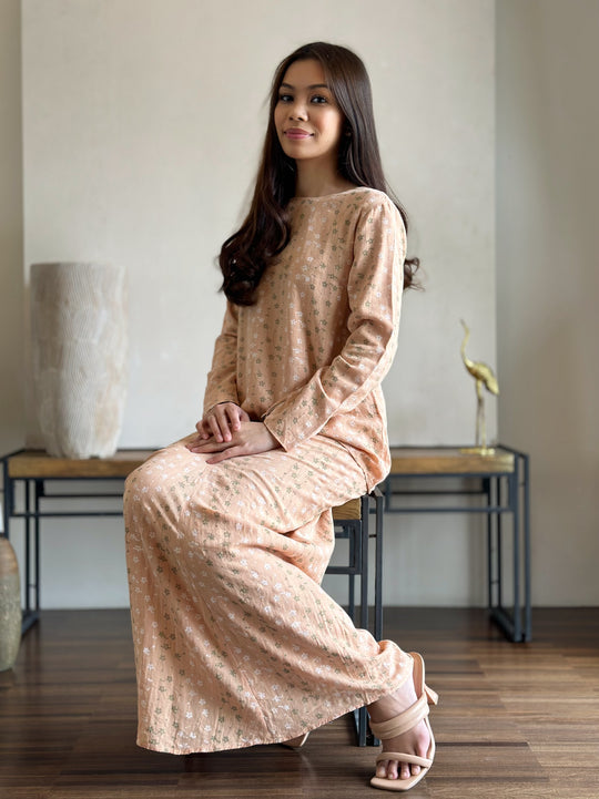 KANDIS Modern Kurung Set in Peach Floral