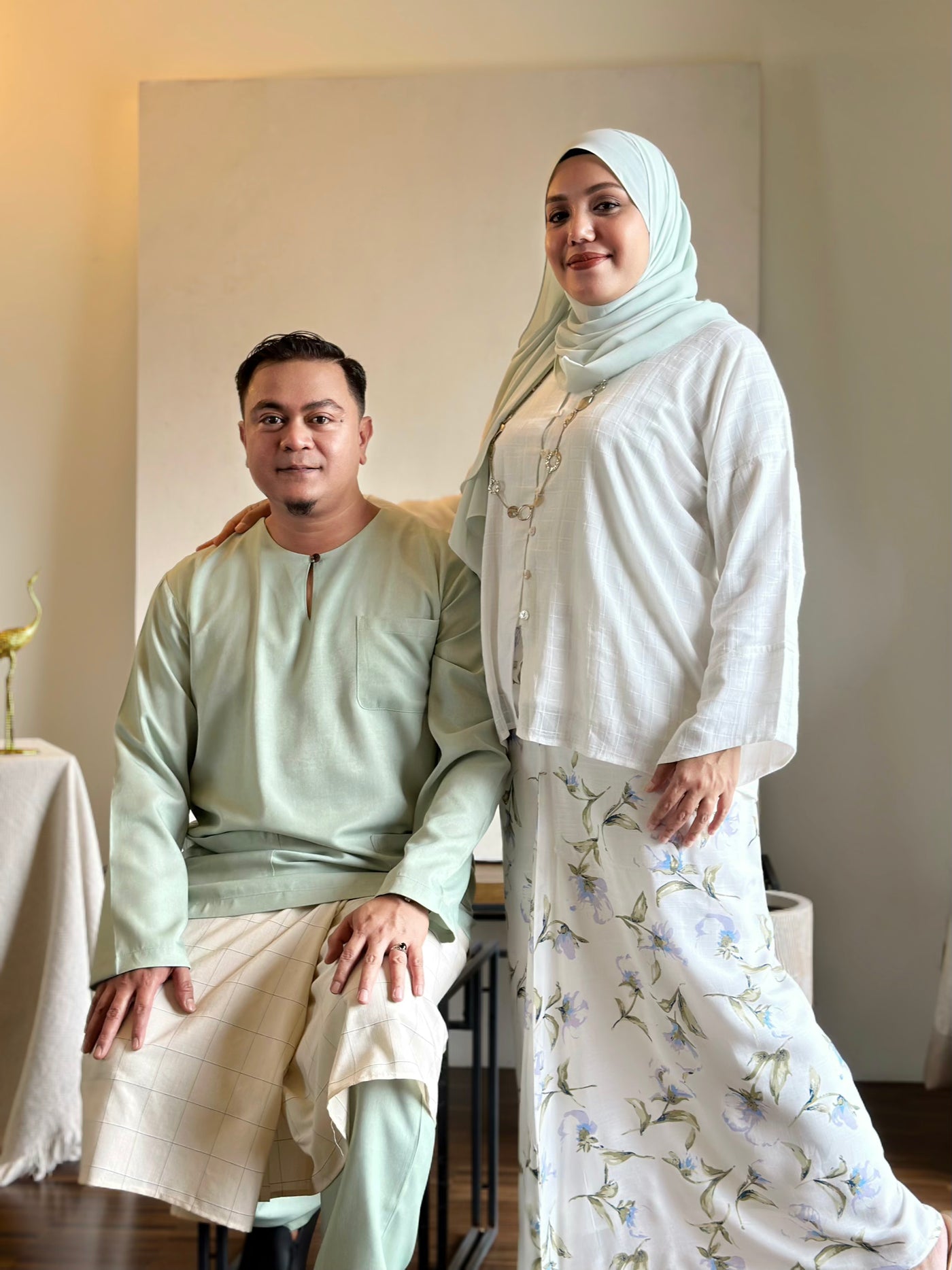 MUSTIKA Mini Kebarung Set in White Garden