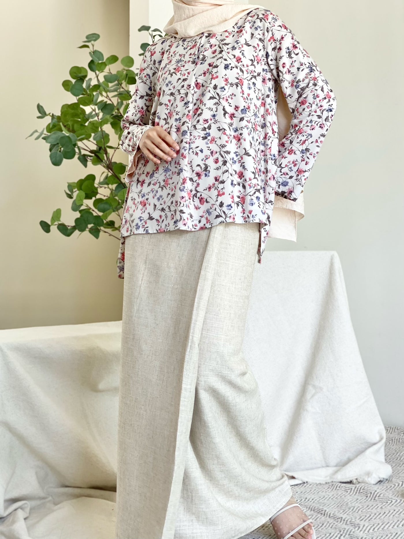 NIRMALA Modern Kurung Set in Beige Floral