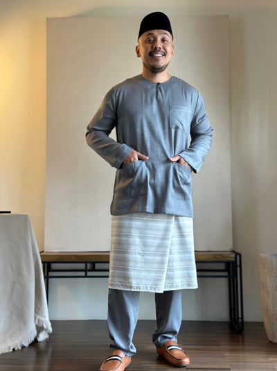 MALIK Teluk Belanga Baju Melayu Set in Pewter