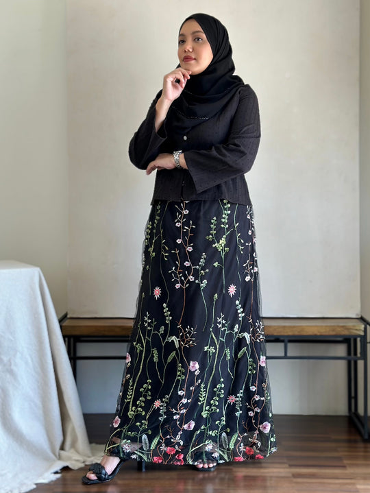 CAMELIA Modern Mini Kebaya Set in Black Bloom