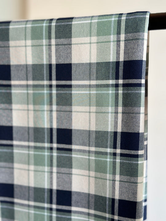 IDRIS Pelikat Style Samping in Green Plaid