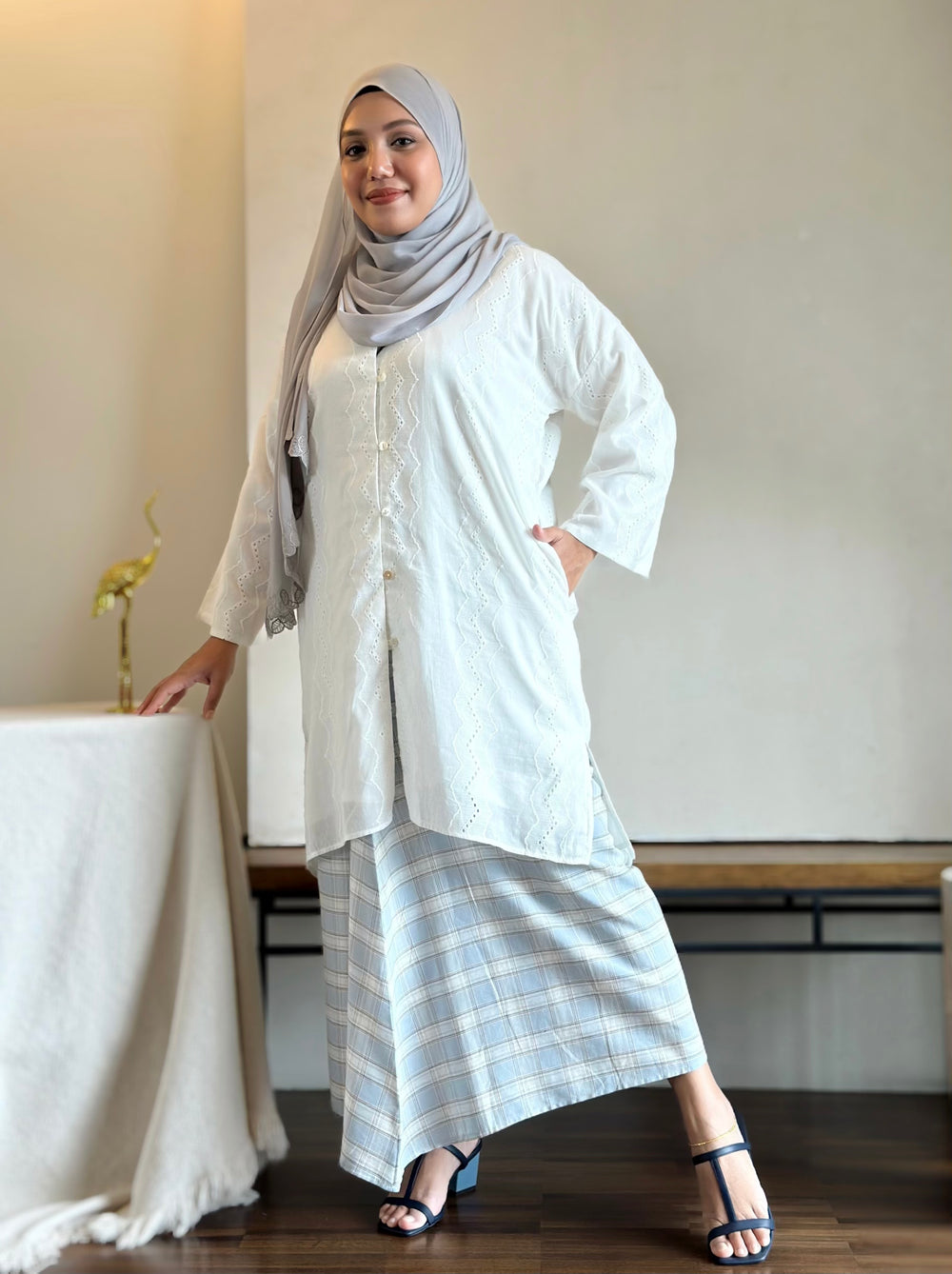 ANGGUN Kebarung Set in Cloud