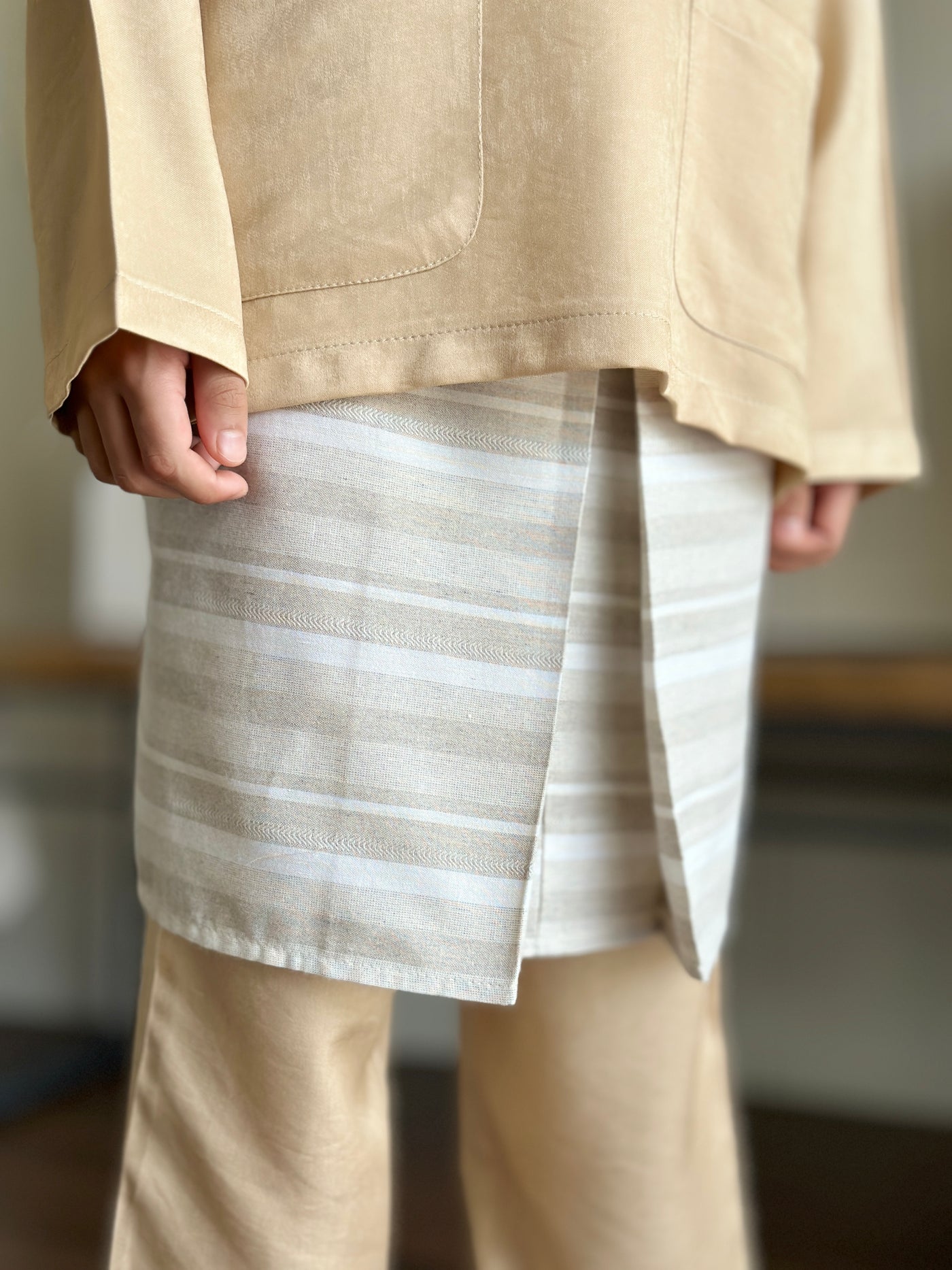 AYUB Instant Pelikat Style Samping in Grey Stripes